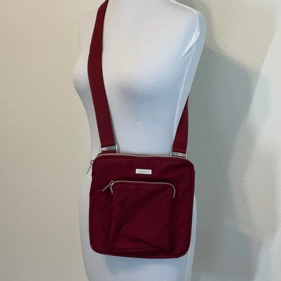 Baggallini Crossbody Maroon - Picture 2 of 10